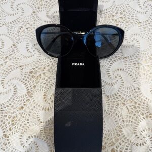 Prada Elegant Black Cat-Eye Sunglasses